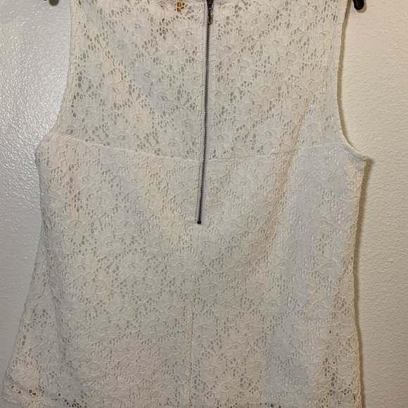 White eyelet sleeveless - Picture 4 of 4